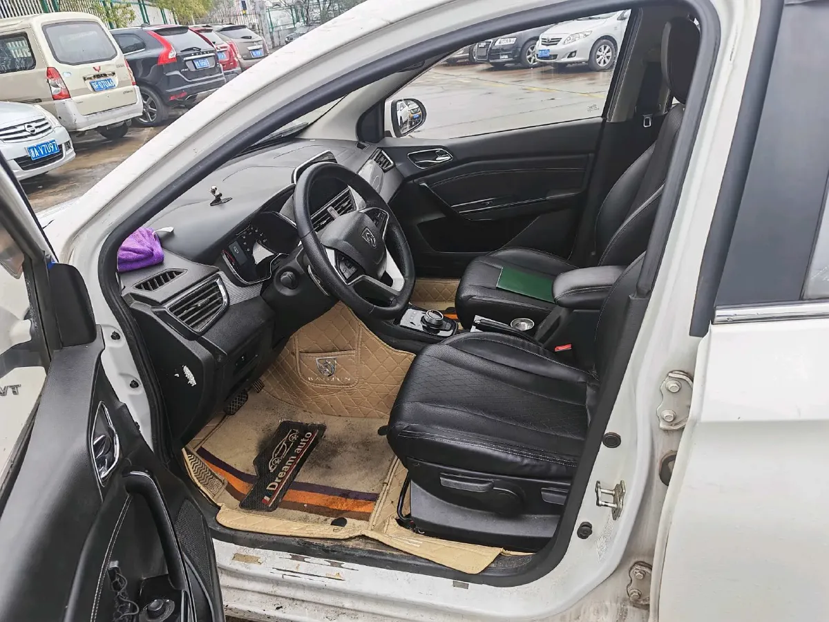 2018 BaoJun 360 1.5L 112HP L4 6MT,autocango,china used car exporter,china ev exporter,chinese used car exporter,chinese used ev exporter