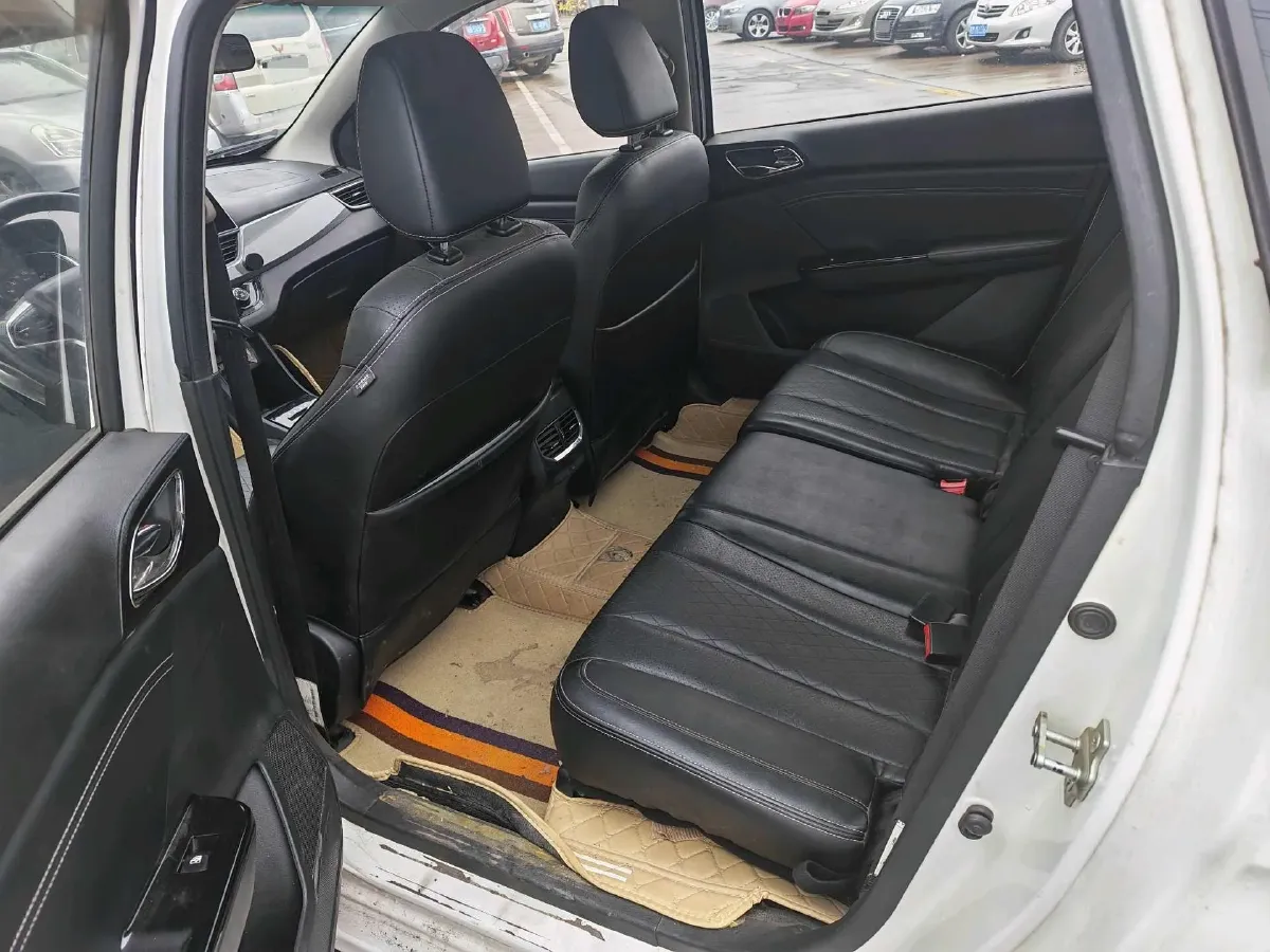 2018 BaoJun 360 1.5L 112HP L4 6MT,autocango,china used car exporter,china ev exporter,chinese used car exporter,chinese used ev exporter