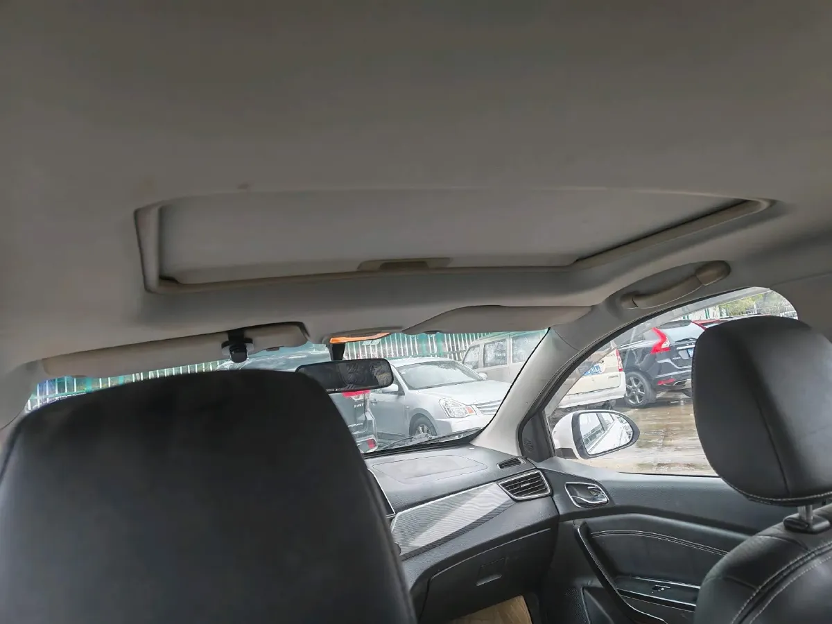 2018 BaoJun 360 1.5L 112HP L4 6MT,autocango,china used car exporter,china ev exporter,chinese used car exporter,chinese used ev exporter