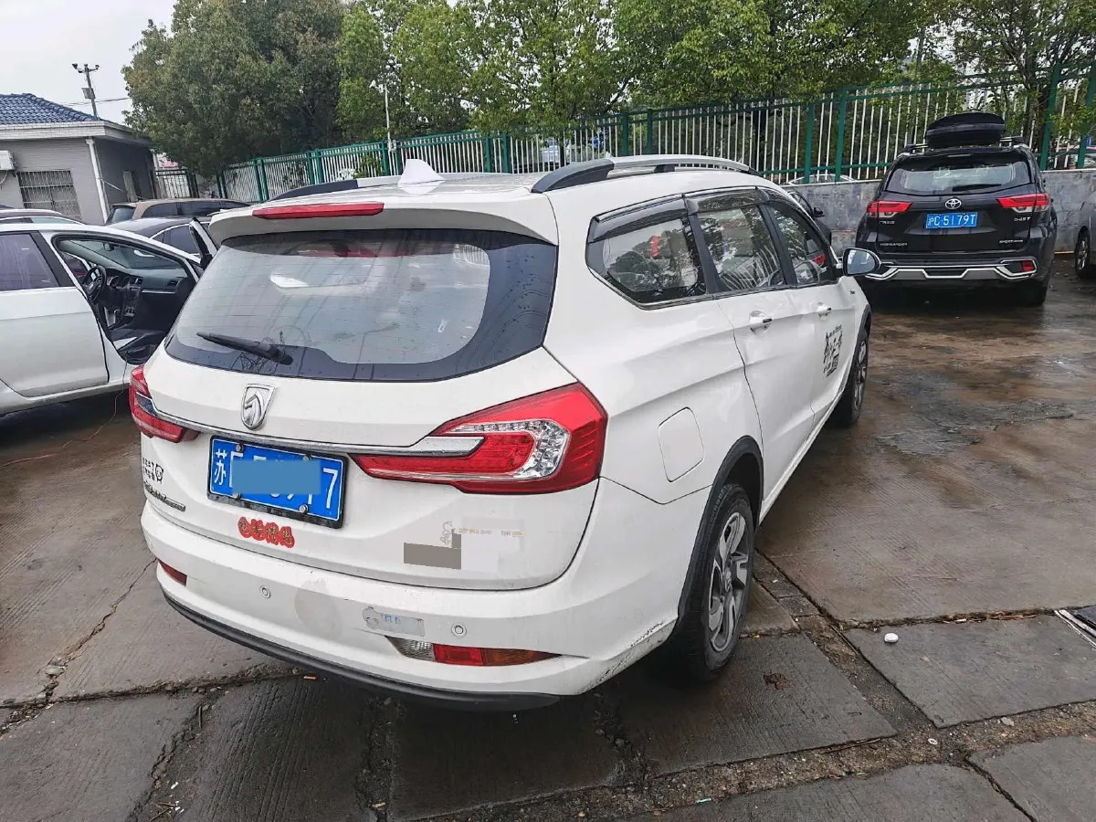 2018 BaoJun 360 1.5L 112HP L4 6MT,autocango,china used car exporter,china ev exporter,chinese used car exporter,chinese used ev exporter