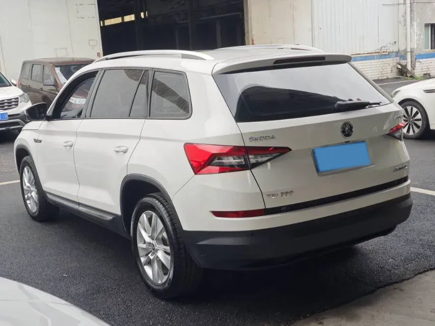 2018 Skoda Kodiak 2.0T 186HP L4 7DCT,autocango,china used car exporter,china ev exporter,chinese used car exporter,chinese used ev exporter