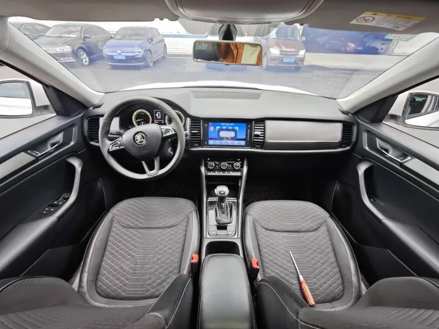 2018 Skoda Kodiak 2.0T 186HP L4 7DCT,autocango,china used car exporter,china ev exporter,chinese used car exporter,chinese used ev exporter