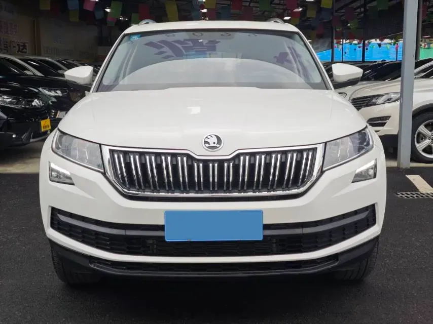 2018 Skoda Kodiak 2.0T 186HP L4 7DCT,autocango,china used car exporter,china ev exporter,chinese used car exporter,chinese used ev exporter