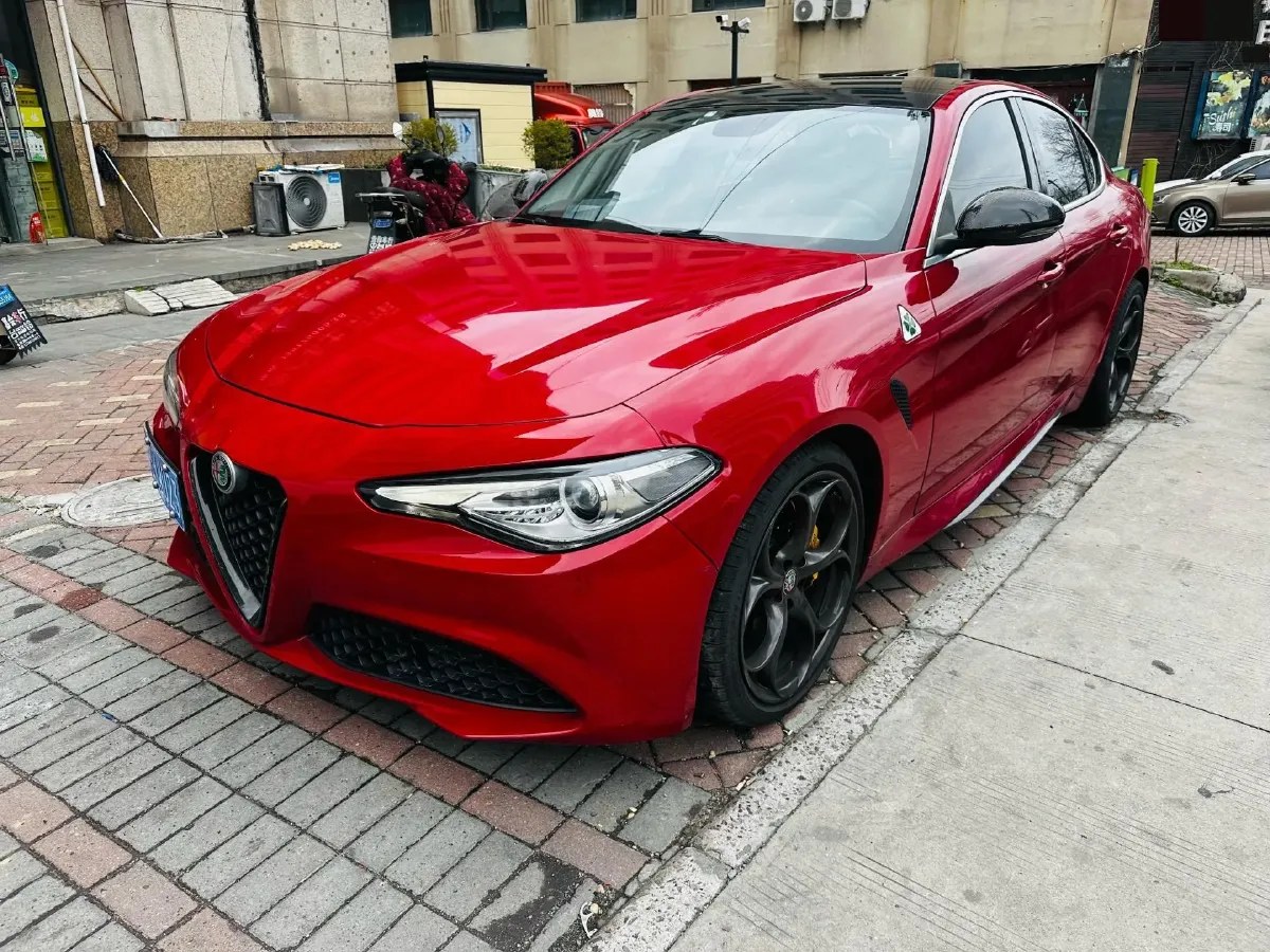 2017 Ford Mustang 2.3T 314HP L4 6AT,autocango,china used car exporter,china ev exporter,chinese used car exporter,chinese used ev exporter