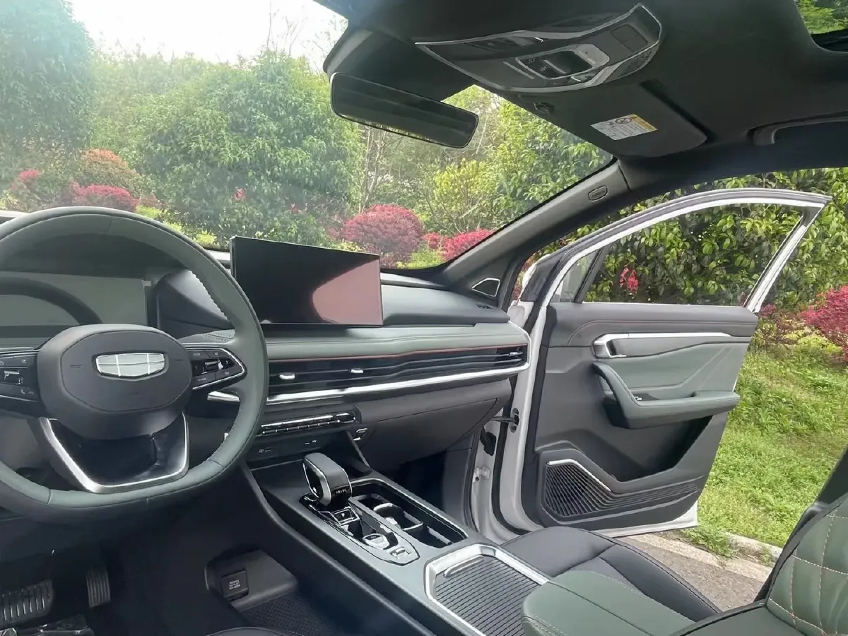 2023 Geely Okavango L 2.0T 218HP L4 7DCT,autocango,china used car exporter,china ev exporter,chinese used car exporter,chinese used ev exporter