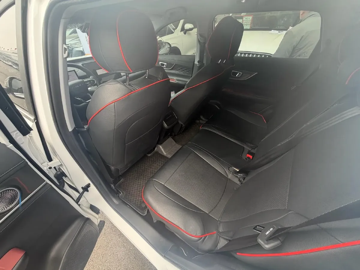 2025 Chery Tiggo 8 Plus 1.6T 197HP L4 7DCT,autocango,china used car exporter,china ev exporter,chinese used car exporter,chinese used ev exporter