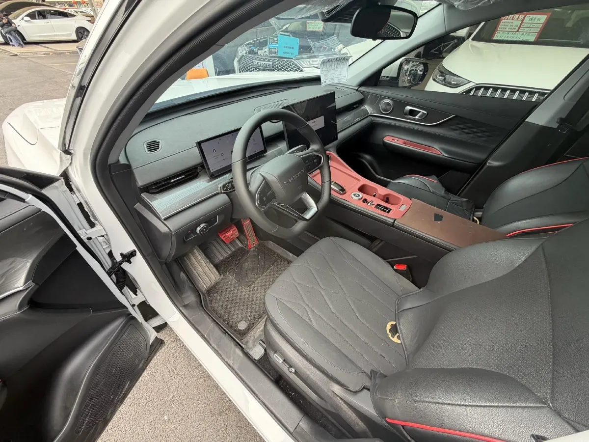 2025 Chery Tiggo 8 Plus 1.6T 197HP L4 7DCT,autocango,china used car exporter,china ev exporter,chinese used car exporter,chinese used ev exporter