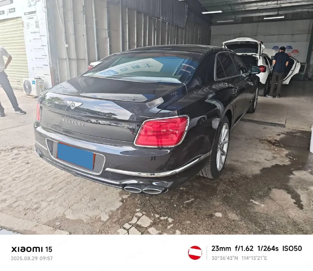 2021 Bentley Flying Spur 4.0T 550HP V8 8DCT,autocango,china used car exporter,china ev exporter,chinese used car exporter,chinese used ev exporter