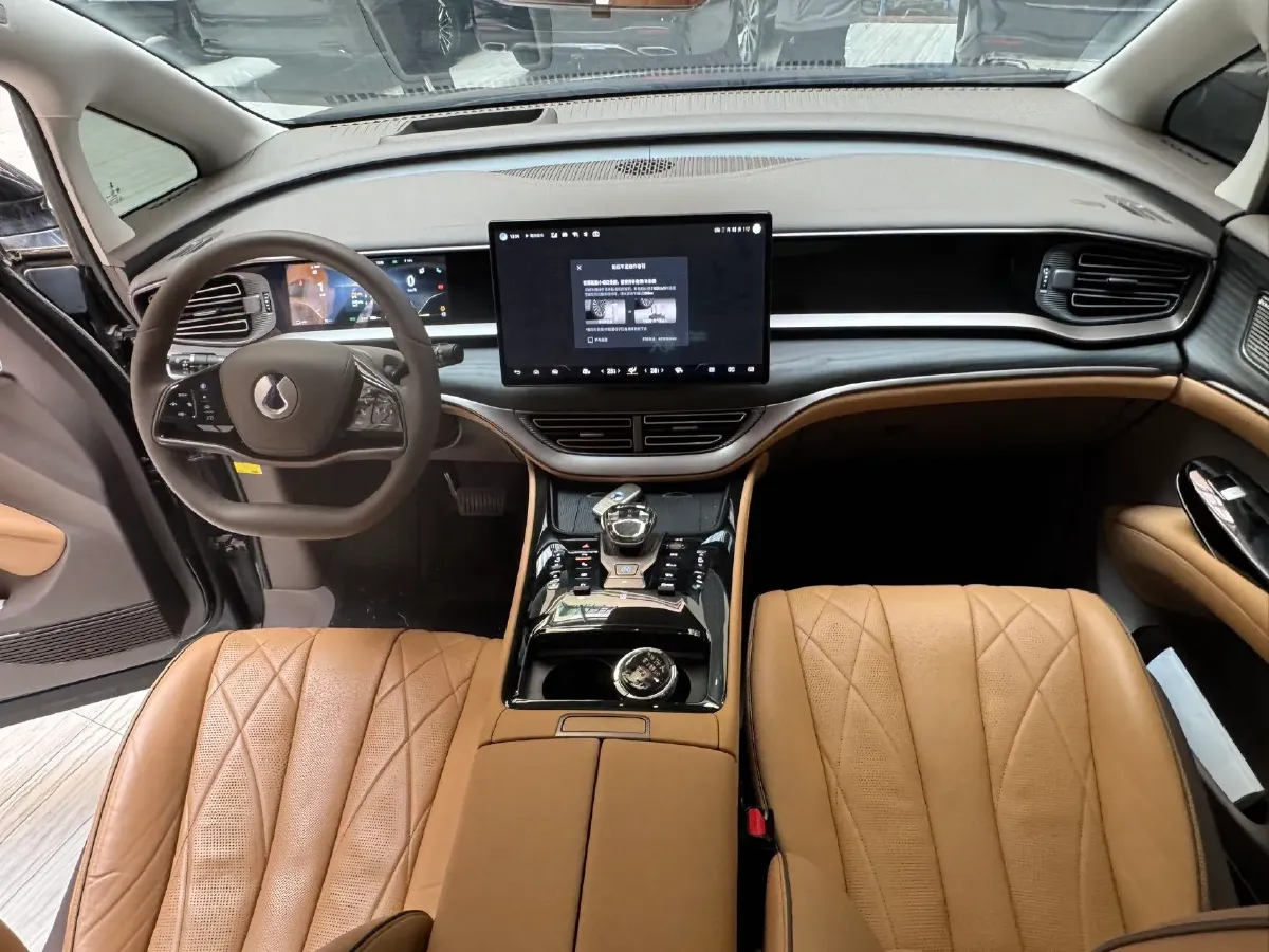 2022 Mercedes-Benz GLC Class 2.0T 197HP L4 9AT,autocango,china used car exporter,china ev exporter,chinese used car exporter,chinese used ev exporter