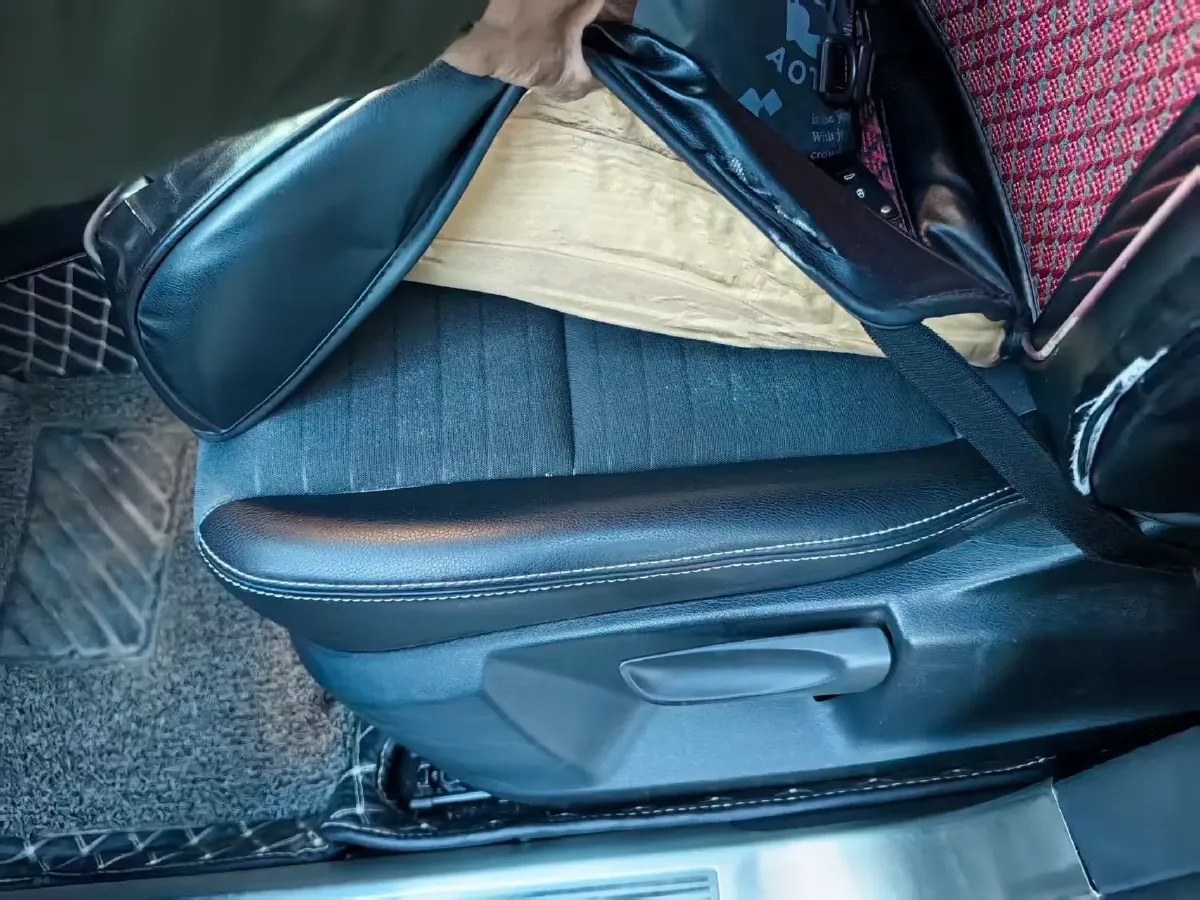 2017 MAXUS T60 2.0T 224HP L4 6AT,autocango,china used car exporter,china ev exporter,chinese used car exporter,chinese used ev exporter