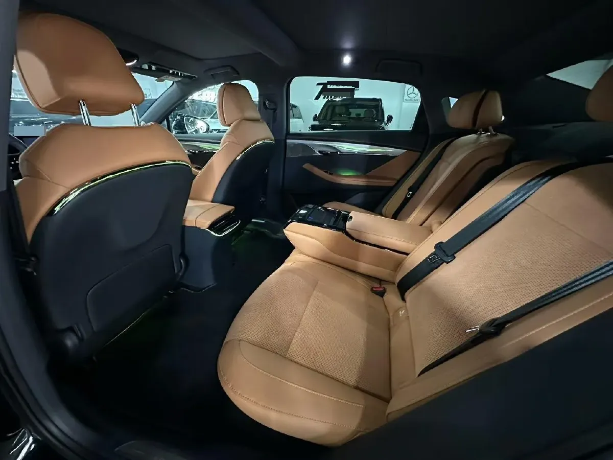 2024 Voyah ZhuiGuang 1.5T 136HP L4 PHEV 43KWH,autocango,china used car exporter,china ev exporter,chinese used car exporter,chinese used ev exporter