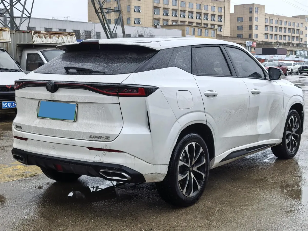 2024 ChangAn UNI-Z 1.5L 98HP L4 E-CVT PHEV 18.4KWH,autocango,china used car exporter,china ev exporter,chinese used car exporter,chinese used ev exporter