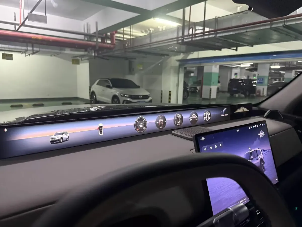 2025 Jetour Zongheng G700 2.0T 211HP L4 2DHT PHEV,autocango,china used car exporter,china ev exporter,chinese used car exporter,chinese used ev exporter