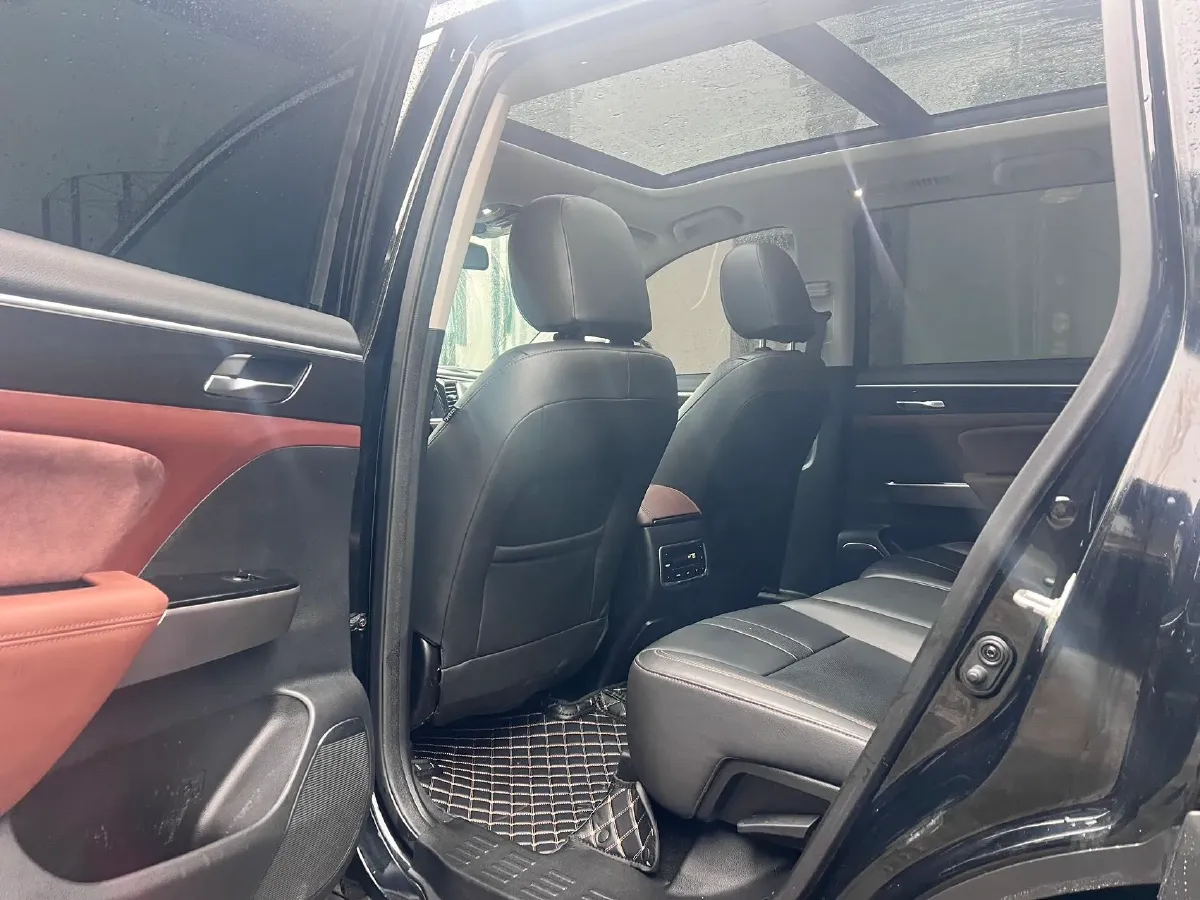 2017 GAC Trumpchi GS8 2.0T 201HP L4 6AT,autocango,china used car exporter,china ev exporter,chinese used car exporter,chinese used ev exporter