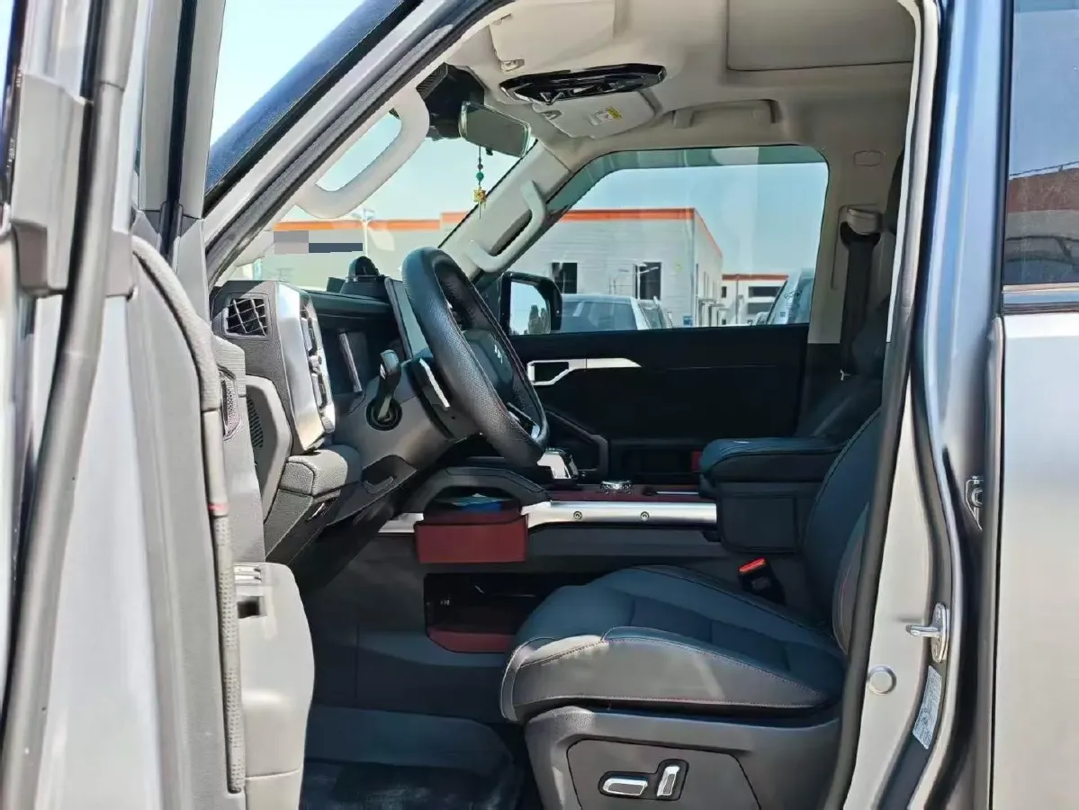 2023 Jetour Traveller 2.0T 254HP L4 8AT,autocango,china used car exporter,china ev exporter,chinese used car exporter,chinese used ev exporter