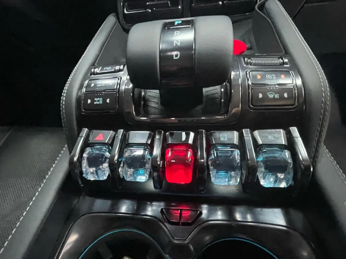 2023 FangChengBao Bao 5 1.5T 194HP L4 E-CVT PHEV 31.8KWH,autocango,china used car exporter,china ev exporter,chinese used car exporter,chinese used ev exporter