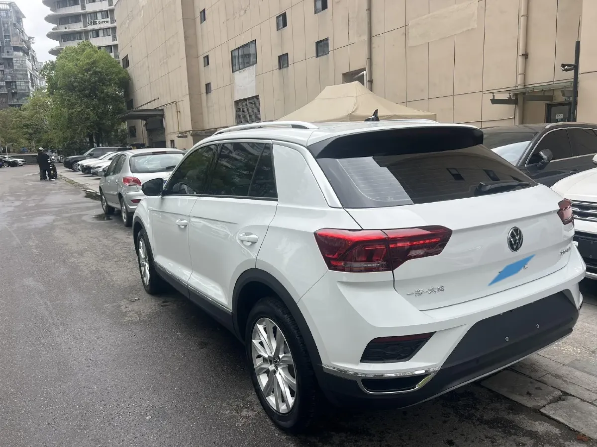 2022 Volkswagen T-Roc 1.4T 150HP L4 7DCT,autocango,china used car exporter,china ev exporter,chinese used car exporter,chinese used ev exporter