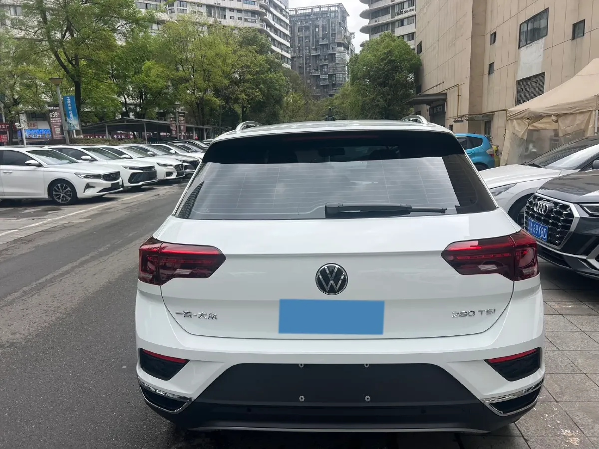 2022 Volkswagen T-Roc 1.4T 150HP L4 7DCT,autocango,china used car exporter,china ev exporter,chinese used car exporter,chinese used ev exporter