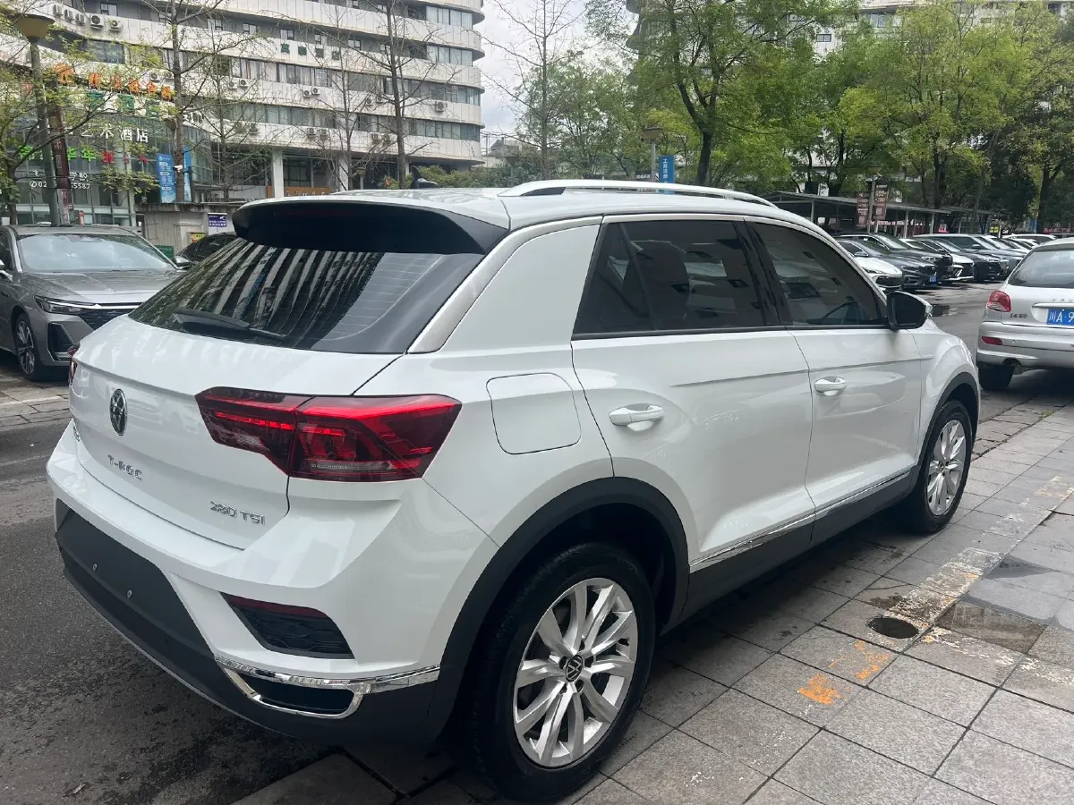 2022 Volkswagen T-Roc 1.4T 150HP L4 7DCT,autocango,china used car exporter,china ev exporter,chinese used car exporter,chinese used ev exporter