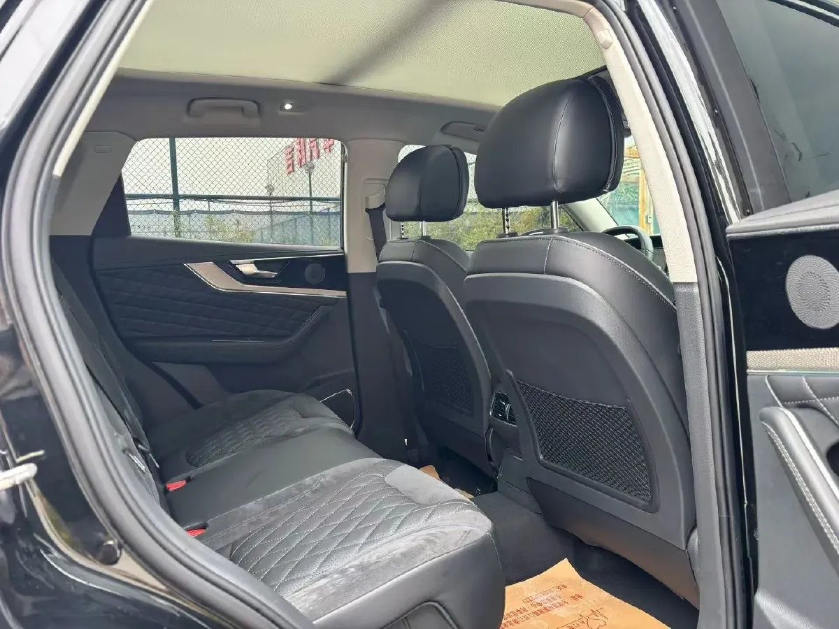 2022 HongQi HS5 2.0T 224HP L4 6AT,autocango,china used car exporter,china ev exporter,chinese used car exporter,chinese used ev exporter