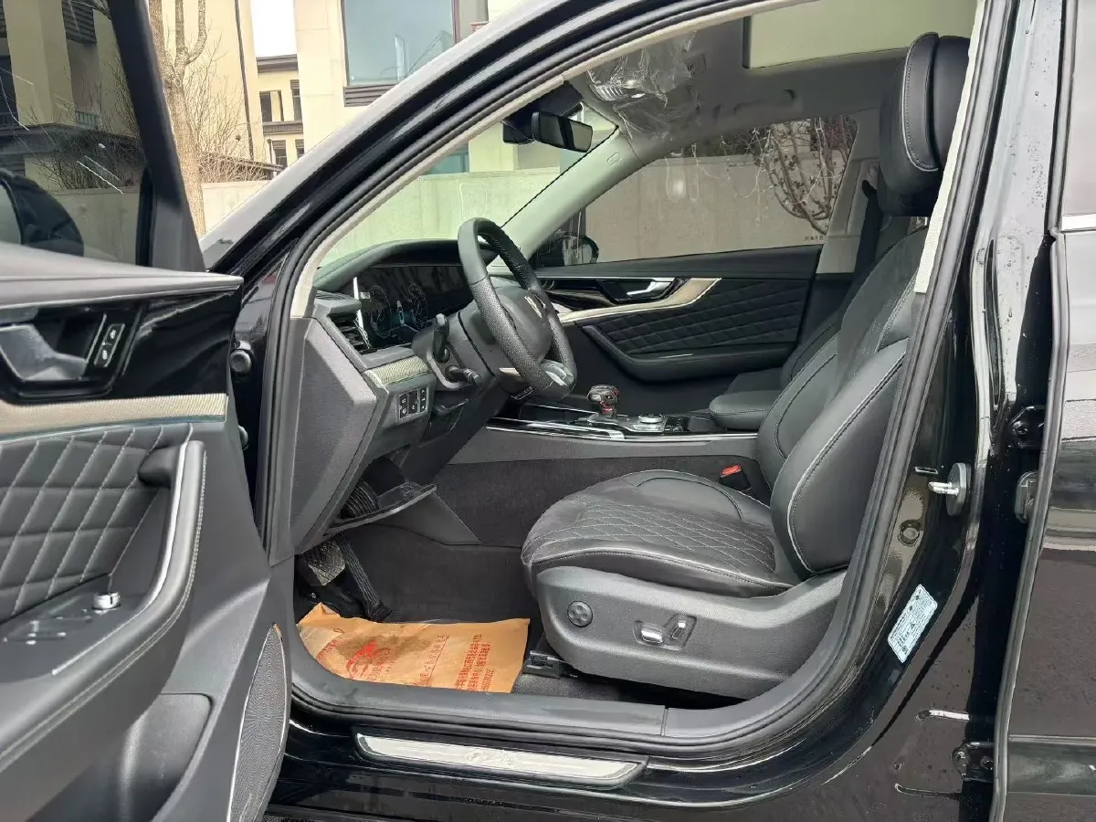 2022 HongQi HS5 2.0T 224HP L4 6AT,autocango,china used car exporter,china ev exporter,chinese used car exporter,chinese used ev exporter