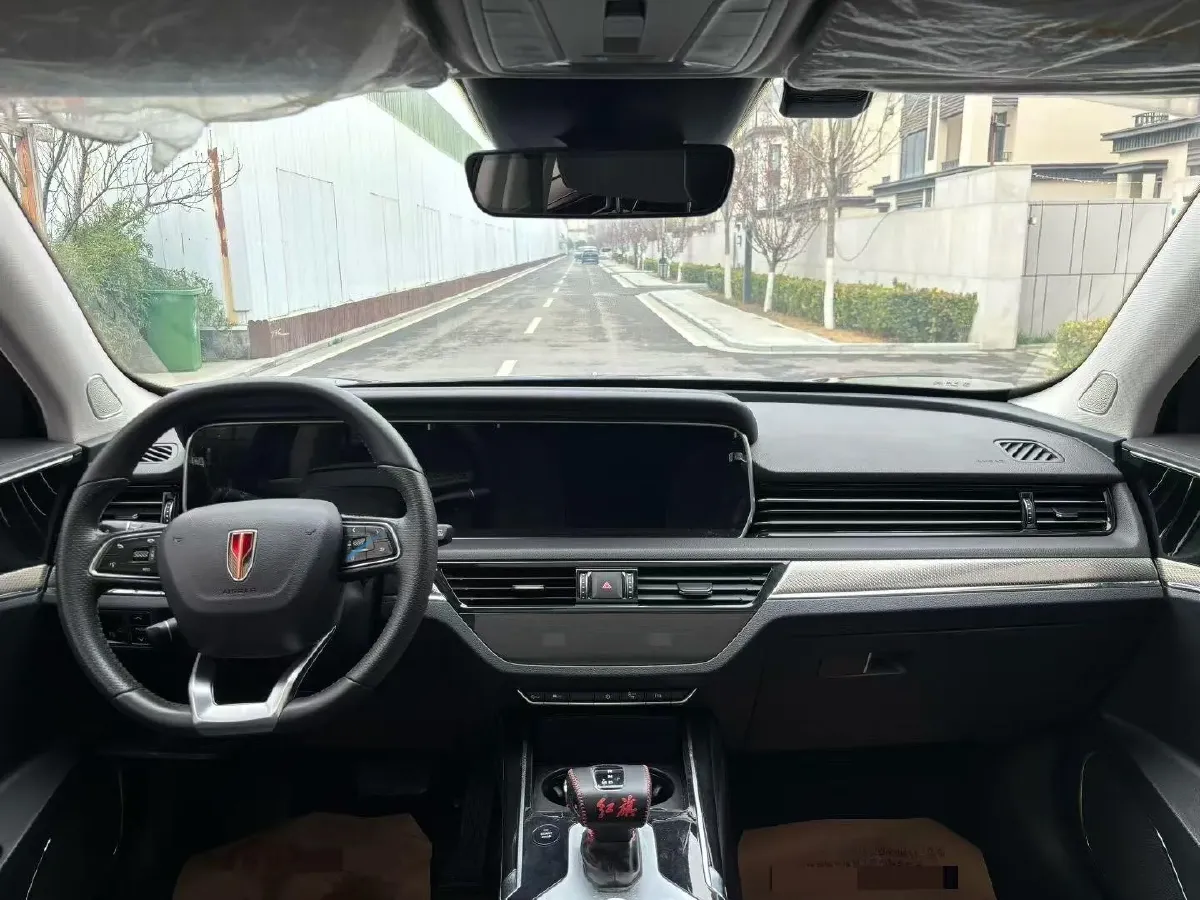 2022 HongQi HS5 2.0T 224HP L4 6AT,autocango,china used car exporter,china ev exporter,chinese used car exporter,chinese used ev exporter