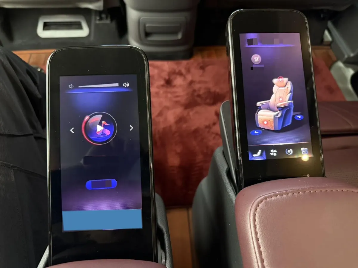 2023 HongQi HQ9 2.0T 252HP L4 8AT,autocango,china used car exporter,china ev exporter,chinese used car exporter,chinese used ev exporter