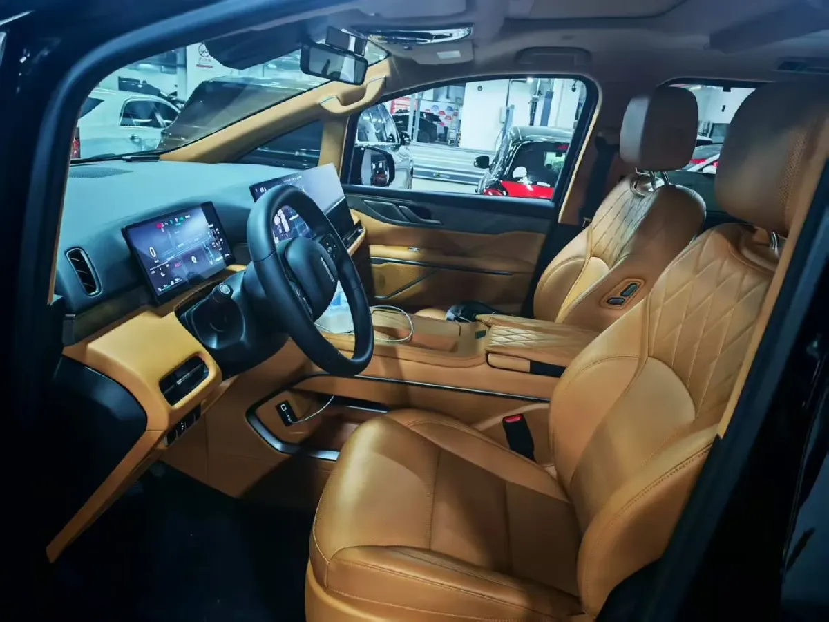 2025 WEY HighMountain 1.5T 170HP L4 4DHT PHEV,autocango,china used car exporter,china ev exporter,chinese used car exporter,chinese used ev exporter