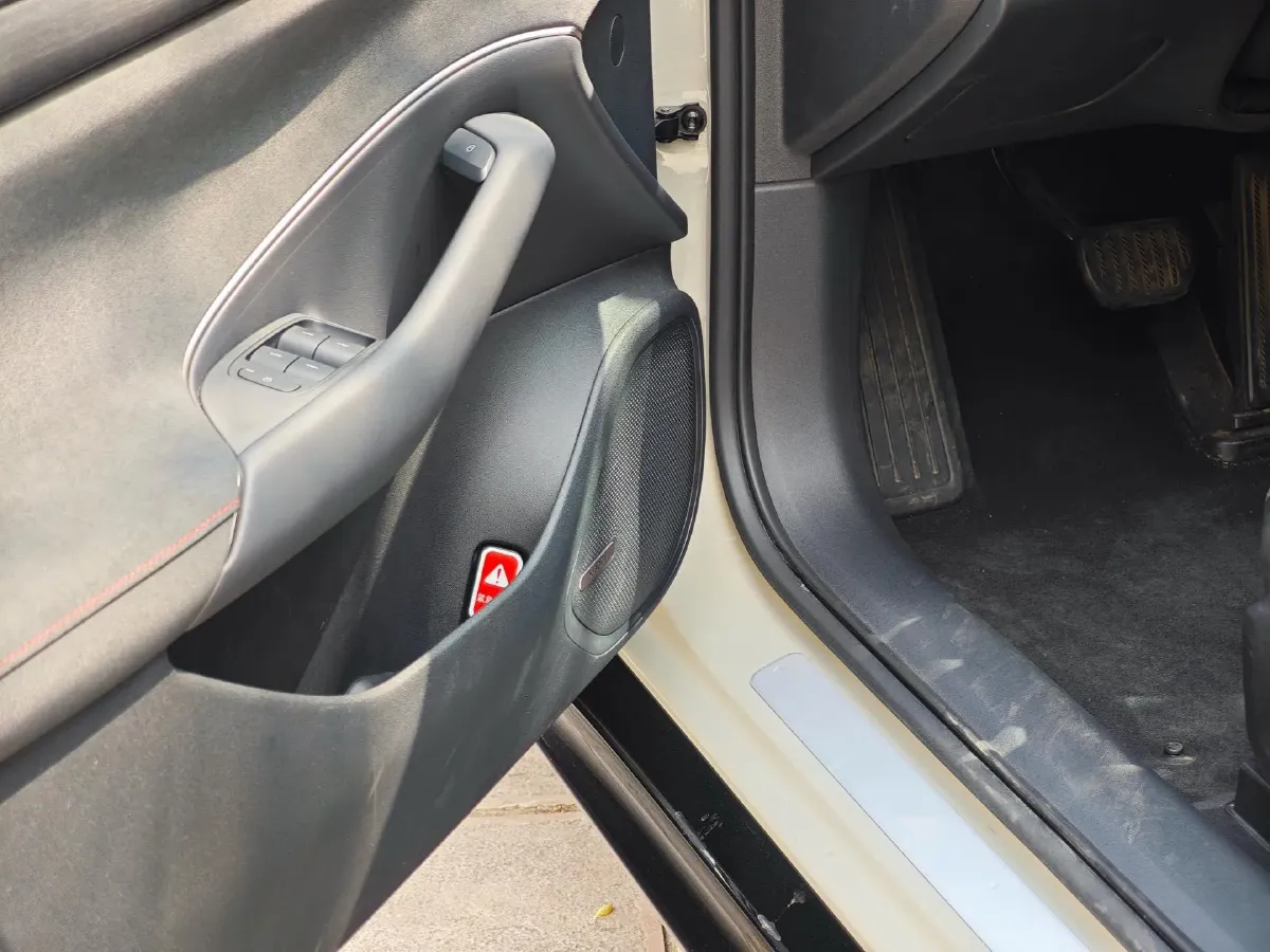 2024 MI SU7 BEV 73.6KWH,autocango,china used car exporter,china ev exporter,chinese used car exporter,chinese used ev exporter