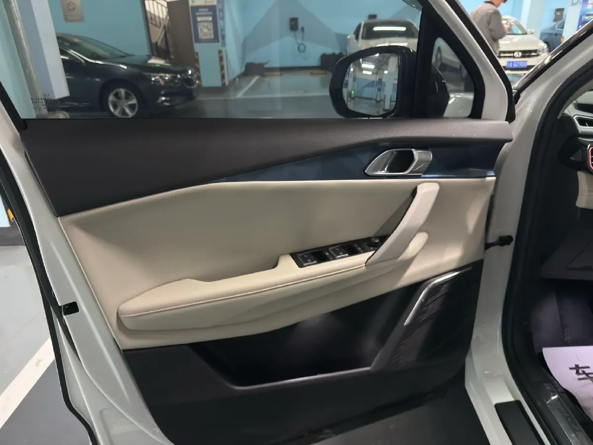 2020 LYNK&CO 06 1.5T 177HP L3 7DCT,autocango,china used car exporter,china ev exporter,chinese used car exporter,chinese used ev exporter