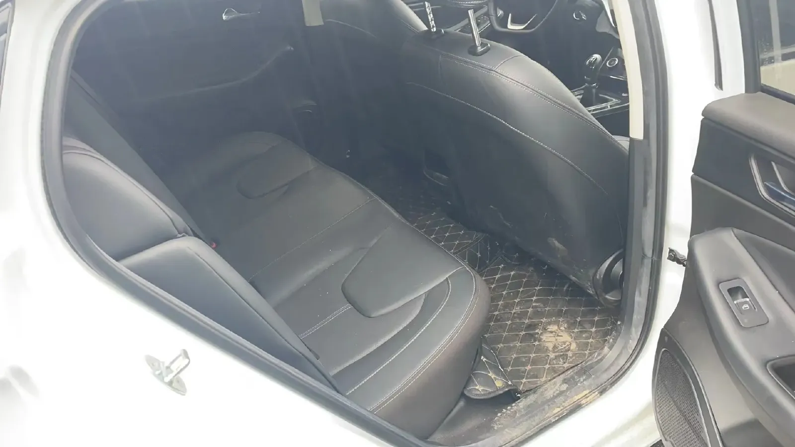 2025 Chery Arrizo 5 1.5L 120HP L4 5MT,autocango,china used car exporter,china ev exporter,chinese used car exporter,chinese used ev exporter