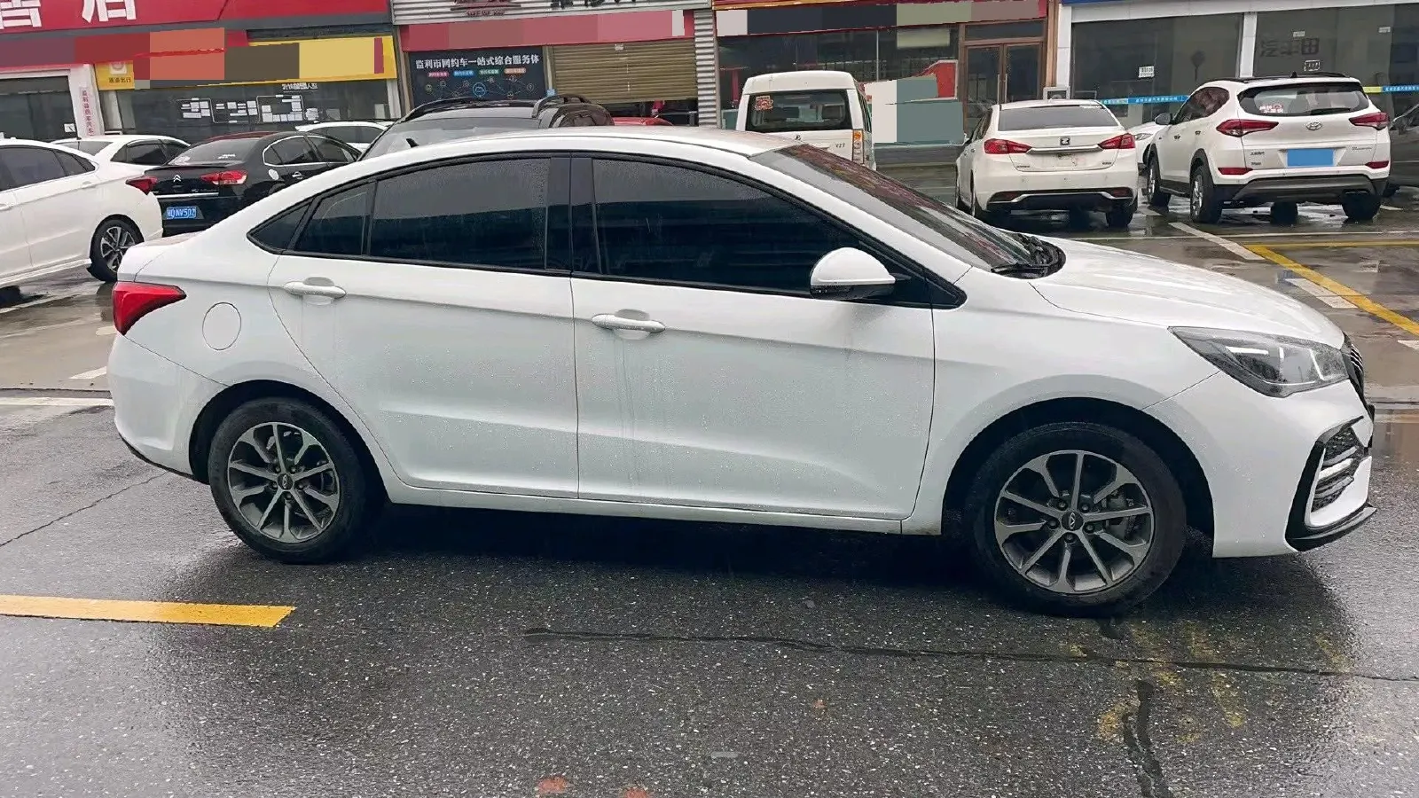 2025 Chery Arrizo 5 1.5L 120HP L4 5MT,autocango,china used car exporter,china ev exporter,chinese used car exporter,chinese used ev exporter