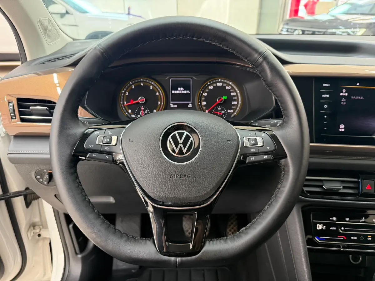 2021 Volkswagen Tharu 1.4T 150HP L4 7DCT,autocango,china used car exporter,china ev exporter,chinese used car exporter,chinese used ev exporter
