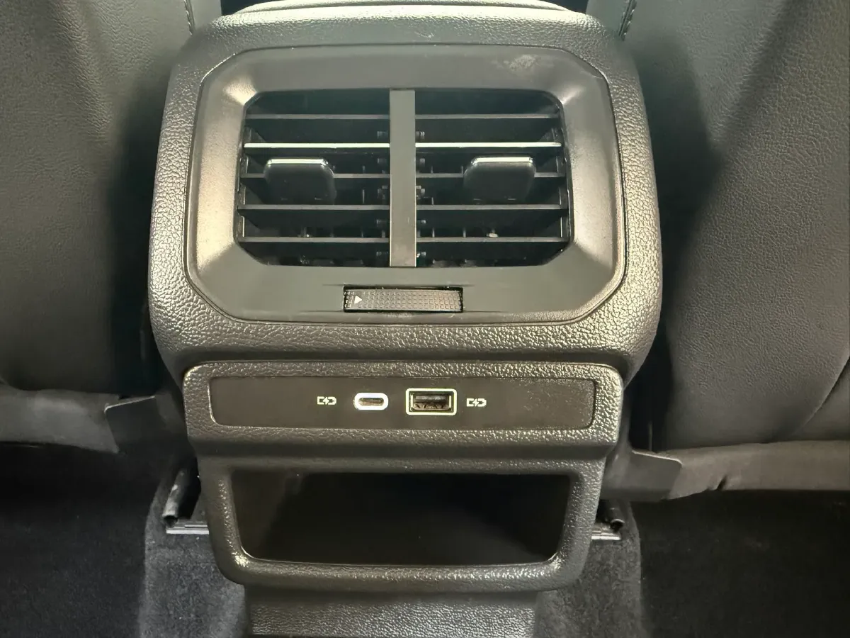 2021 Volkswagen Tharu 1.4T 150HP L4 7DCT,autocango,china used car exporter,china ev exporter,chinese used car exporter,chinese used ev exporter