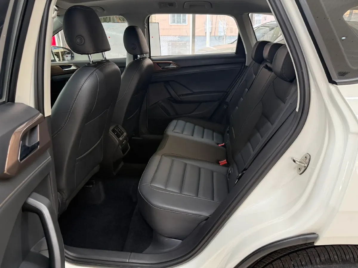 2021 Volkswagen Tharu 1.4T 150HP L4 7DCT,autocango,china used car exporter,china ev exporter,chinese used car exporter,chinese used ev exporter