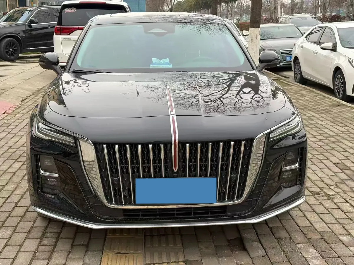 2025 HongQi H5 1.5T 169HP L4 1DHT Hybrid,autocango,china used car exporter,china ev exporter,chinese used car exporter,chinese used ev exporter