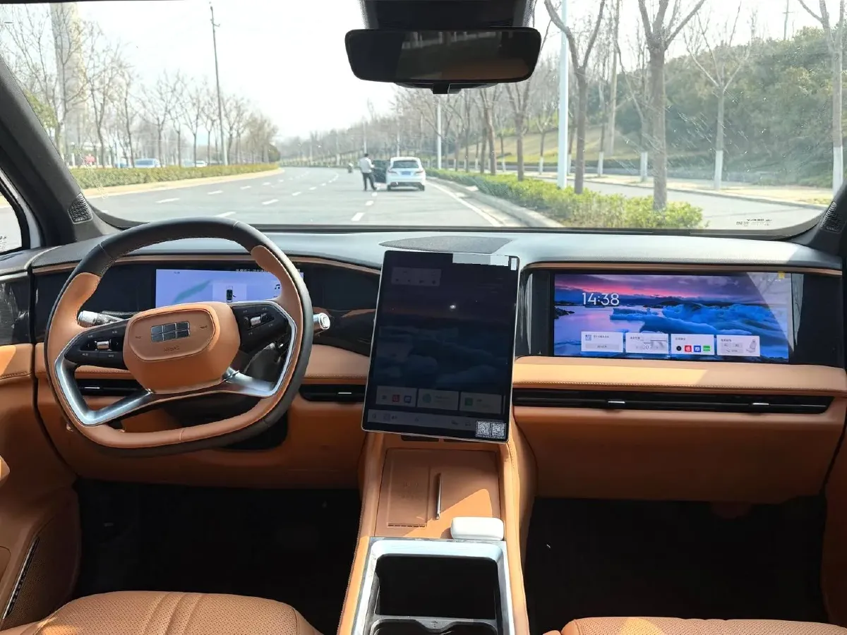 2025 Geely Galaxy L7 1.5L 112HP L4 1DHT PHEV 18.4KWH,autocango,china used car exporter,china ev exporter,chinese used car exporter,chinese used ev exporter