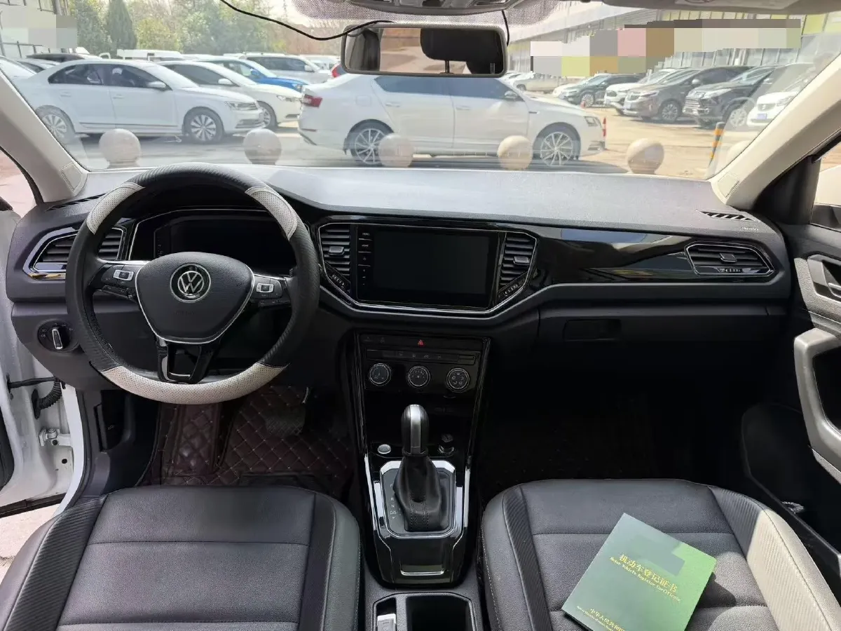 2021 Volkswagen T-Roc 1.4T 150HP L4 7DCT,autocango,china used car exporter,china ev exporter,chinese used car exporter,chinese used ev exporter