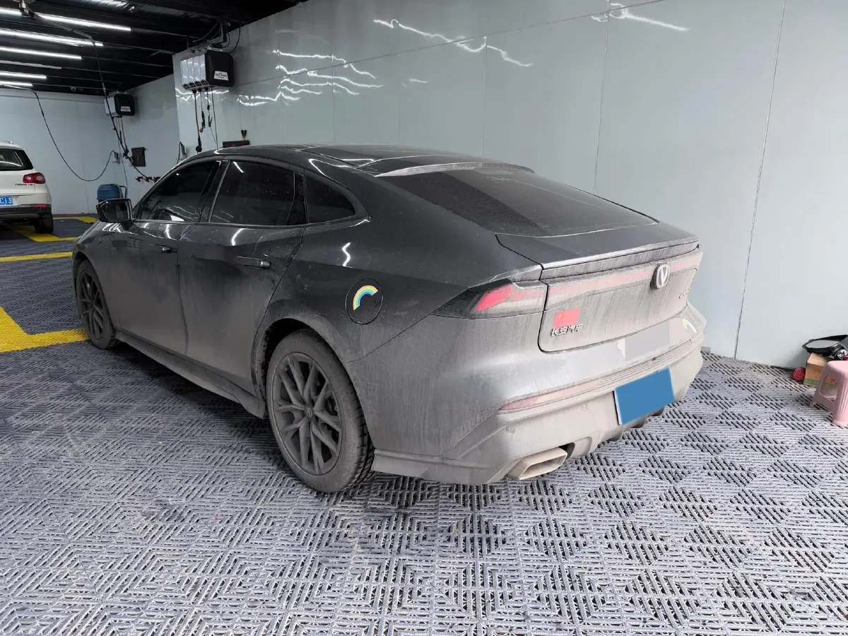 2023 ChangAn UNI-V 1.5T 188HP L4 7DCT,autocango,china used car exporter,china ev exporter,chinese used car exporter,chinese used ev exporter