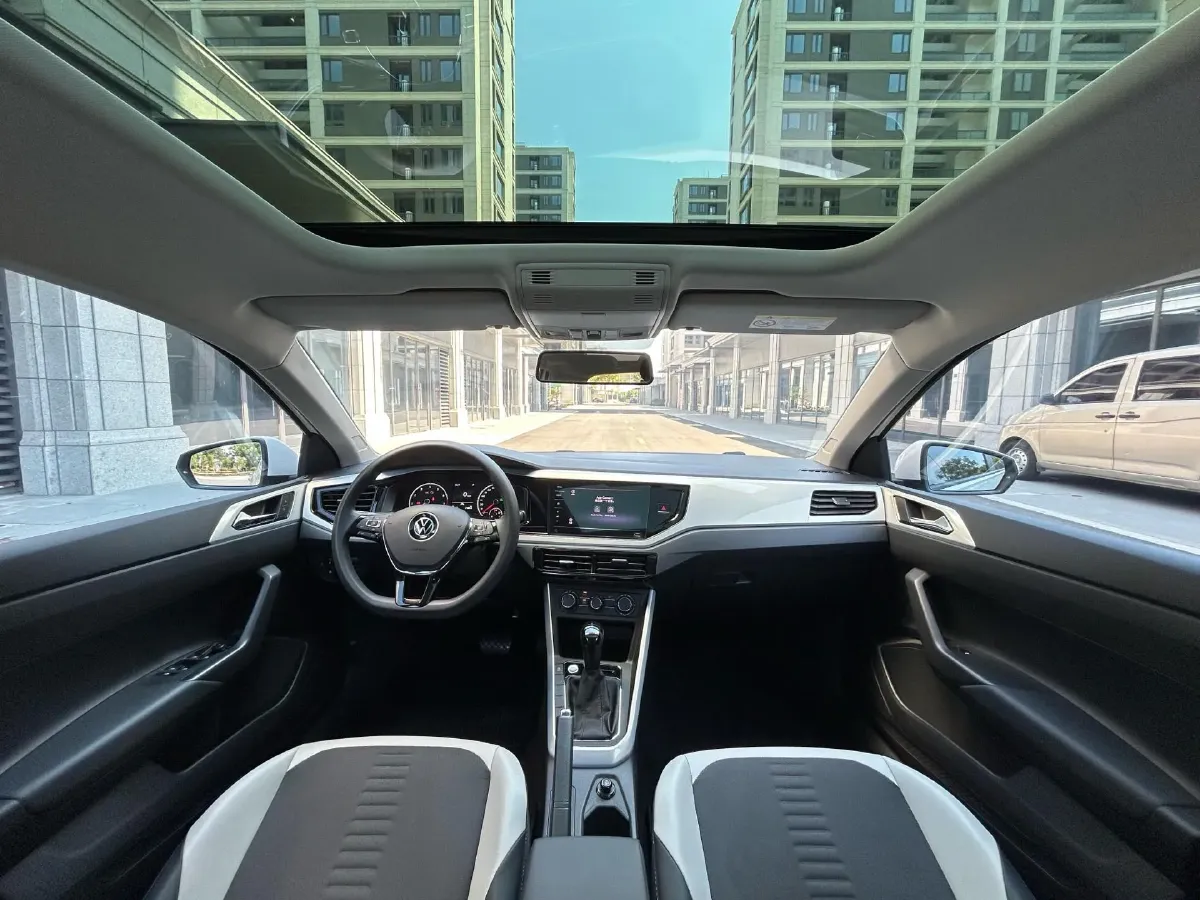 2023 Volkswagen Polo 1.5L 113HP L4 6AT,autocango,china used car exporter,china ev exporter,chinese used car exporter,chinese used ev exporter