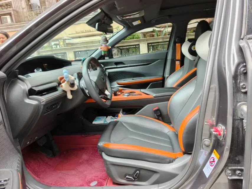 2023 ChangAn UNI-V 1.5T 188HP L4 7DCT,autocango,china used car exporter,china ev exporter,chinese used car exporter,chinese used ev exporter