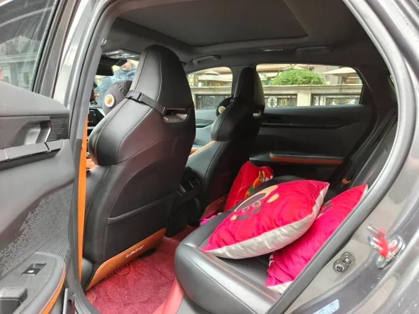 2023 ChangAn UNI-V 1.5T 188HP L4 7DCT,autocango,china used car exporter,china ev exporter,chinese used car exporter,chinese used ev exporter