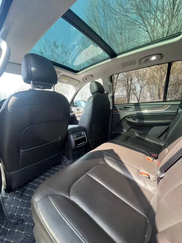 2018 Roewe RX5 2.0T 220HP L4 6DCT,autocango,china used car exporter,china ev exporter,chinese used car exporter,chinese used ev exporter