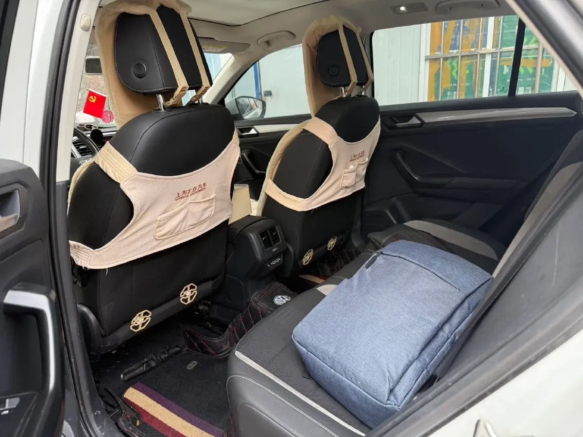 2020 Volkswagen T-Roc 1.4T 131HP L4 7DCT,autocango,china used car exporter,china ev exporter,chinese used car exporter,chinese used ev exporter