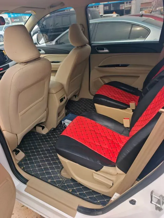 2019 BaoJun 730 1.5L 105HP L4 6MT,autocango,china used car exporter,china ev exporter,chinese used car exporter,chinese used ev exporter