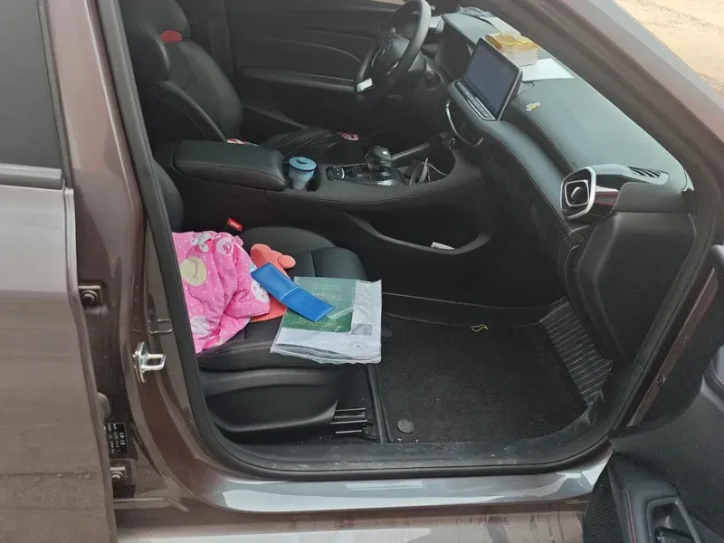 2025 MG 5 1.5T 181HP L4 7DCT,autocango,china used car exporter,china ev exporter,chinese used car exporter,chinese used ev exporter