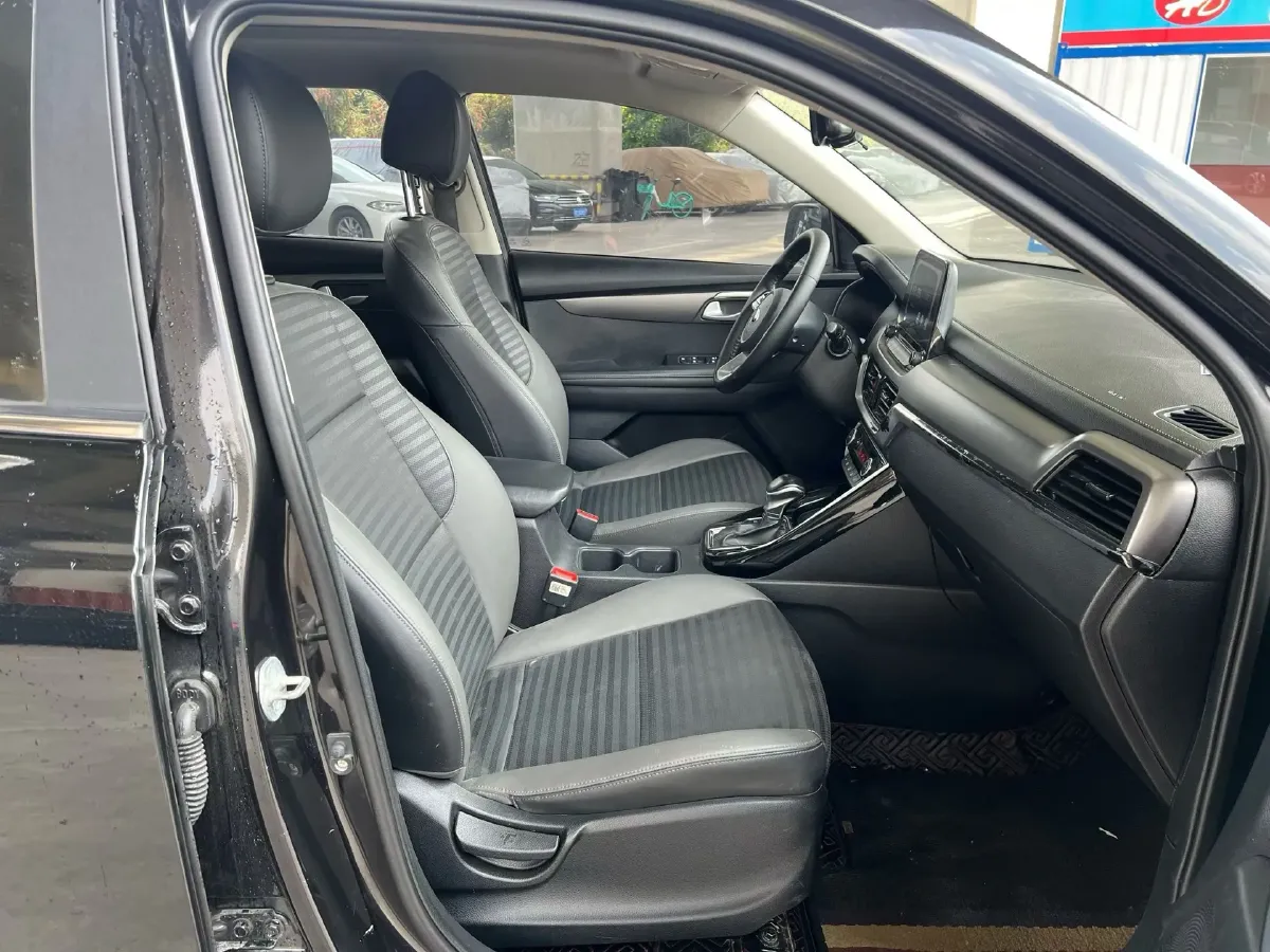 2018 Kia Sportage R 2.0L 160HP L4 6AT,autocango,china used car exporter,china ev exporter,chinese used car exporter,chinese used ev exporter