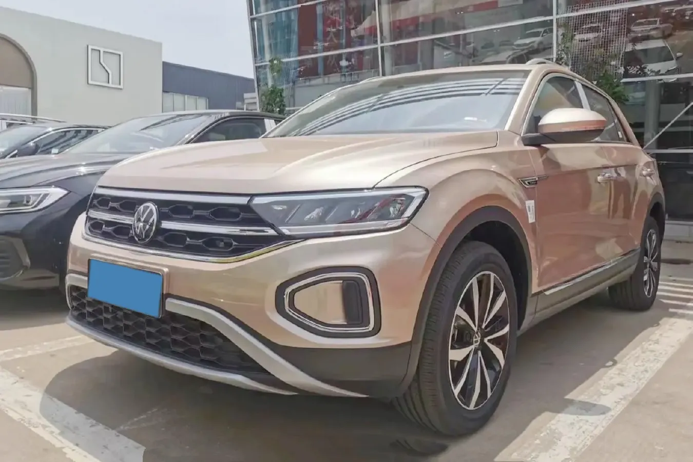 2022 Volkswagen T-Roc 1.4T 150HP L4 7DCT,autocango,china used car exporter,china ev exporter,chinese used car exporter,chinese used ev exporter