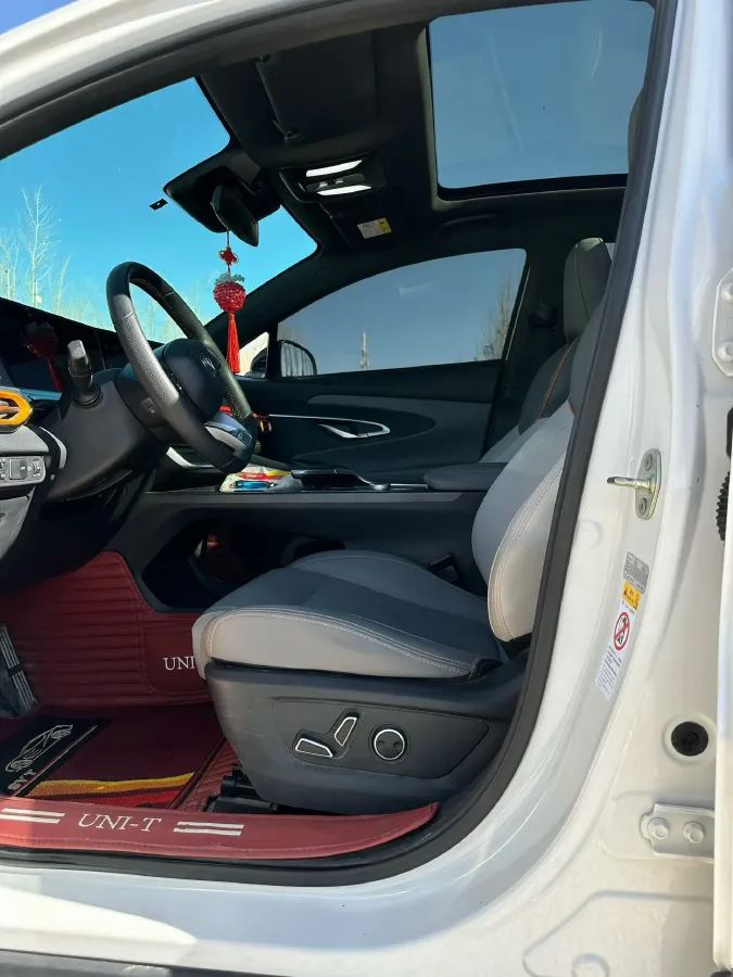 2021 ChangAn UNI-T 1.5T 180HP L4 7DCT,autocango,china used car exporter,china ev exporter,chinese used car exporter,chinese used ev exporter