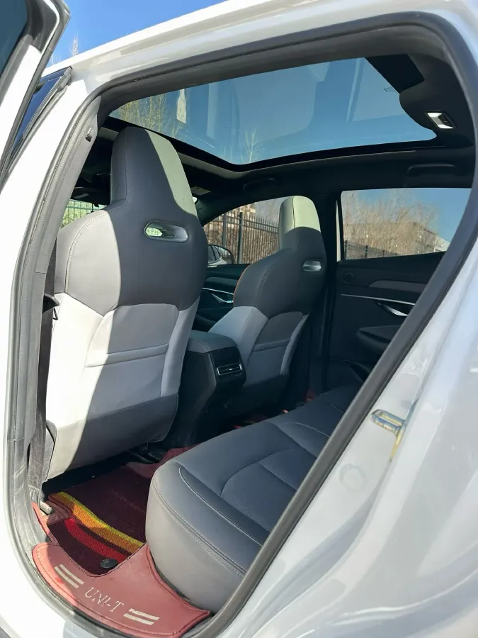 2021 ChangAn UNI-T 1.5T 180HP L4 7DCT,autocango,china used car exporter,china ev exporter,chinese used car exporter,chinese used ev exporter